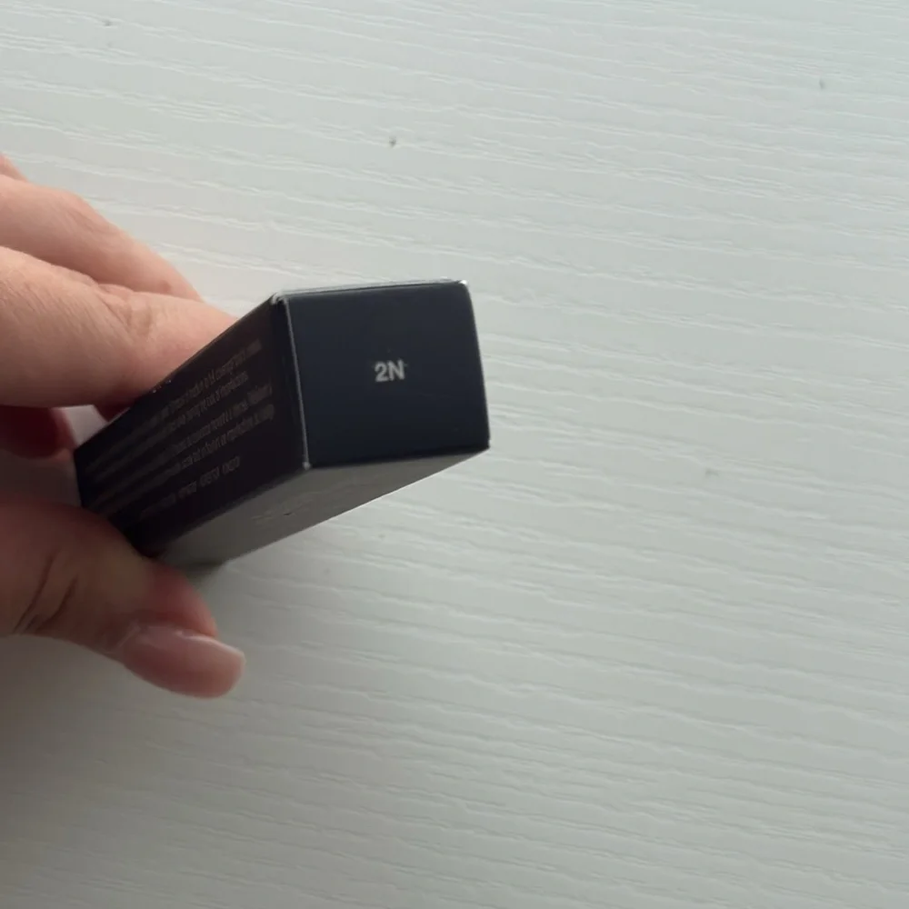 Laura Mercier Flawless Fusion Ultra-Longwear Concealer - Black Packaging